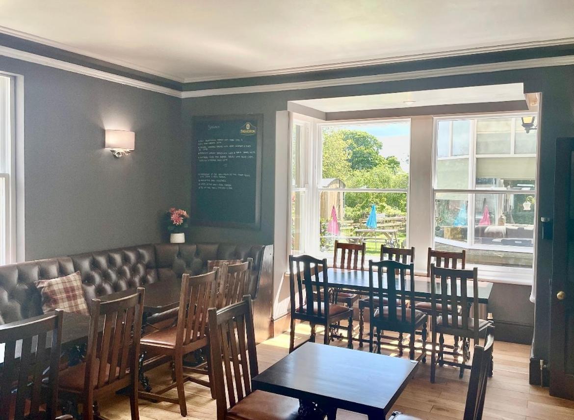 The Fylingdales Inn Robin Hood's Bay Esterno foto