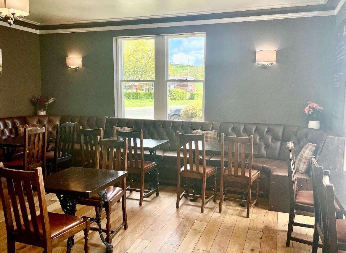 The Fylingdales Inn Robin Hood's Bay Esterno foto