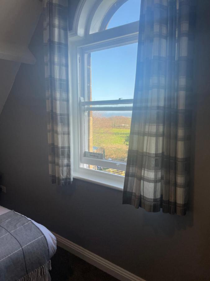 The Fylingdales Inn Robin Hood's Bay Esterno foto